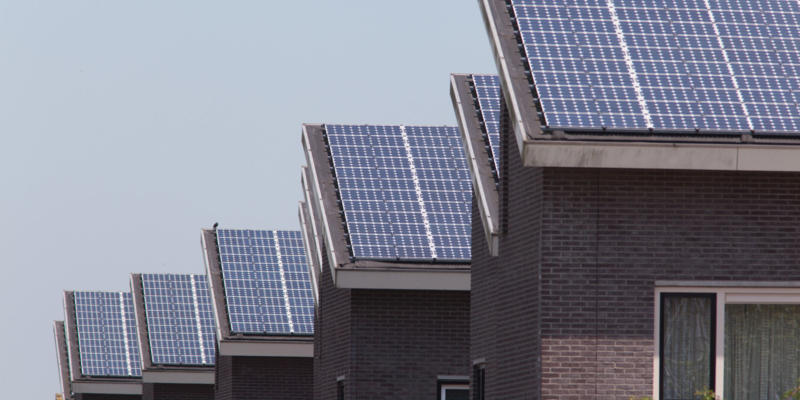 hellend dak zonnepanelen